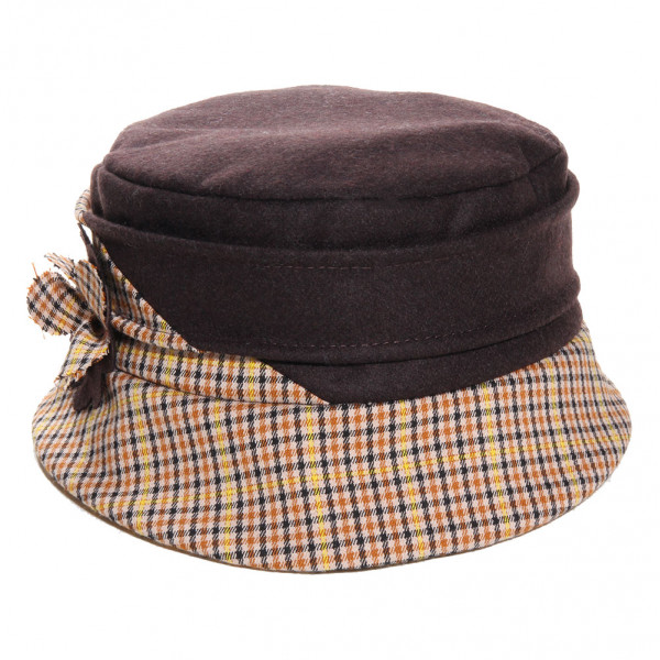 chapeau petit bord fond plat