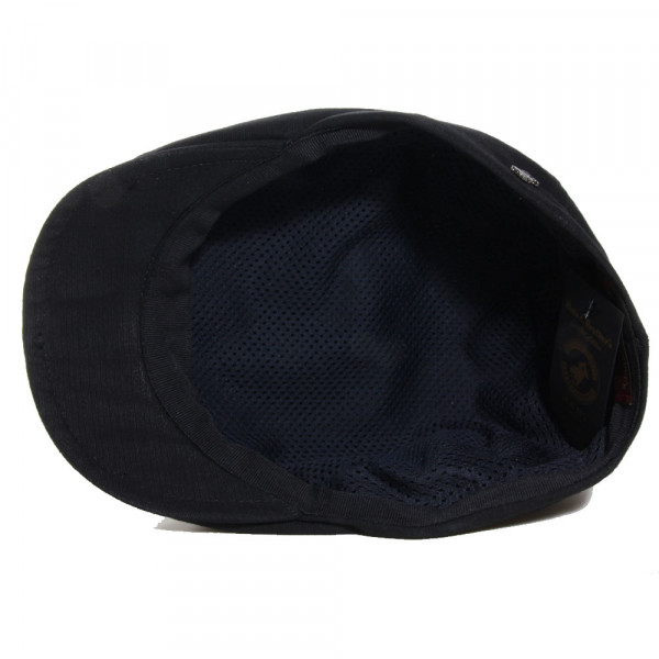 casquette noir doublure aérée