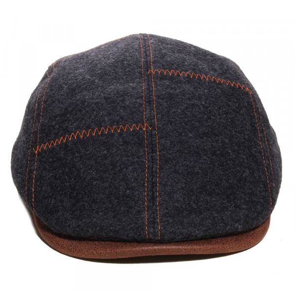 casquette plate laine noire