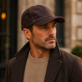 Casquette baseball cuir marron portée – Hats & Brothers