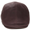Vue de dessus de la casquette plate en simili cuir marron