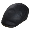 Vue de dessus de la casquette plate en simili cuir noir à trois coutures