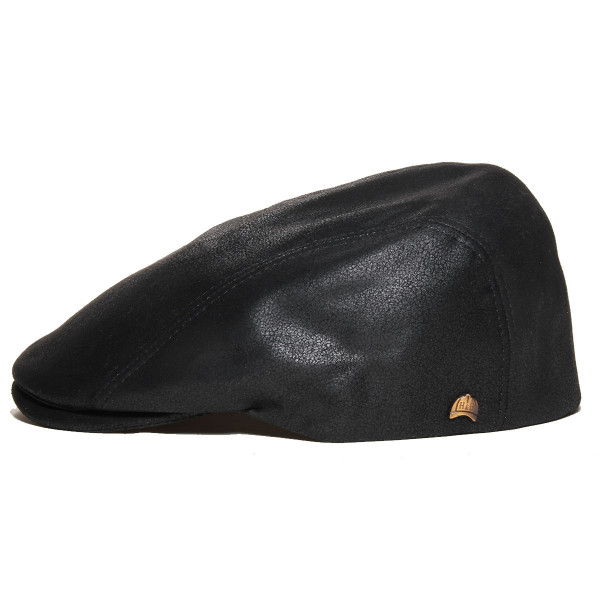 Profil de la casquette plate Hats & Brothers en simili cuir noir