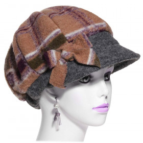 Casquette gavroche femme en laine camel et prune portée