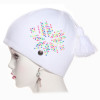 bonnet blanc avec perles de couleur