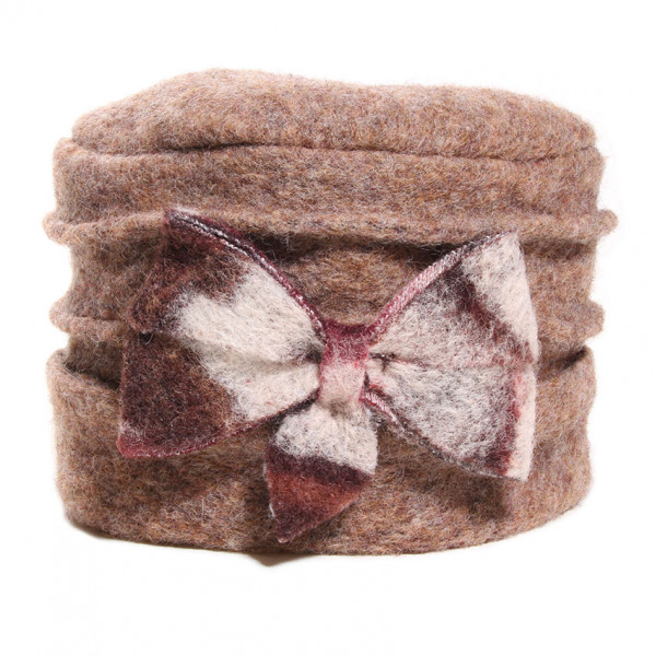 béret avec papillon ton assorti