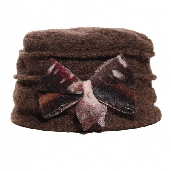 beret laine avec noeud papillon