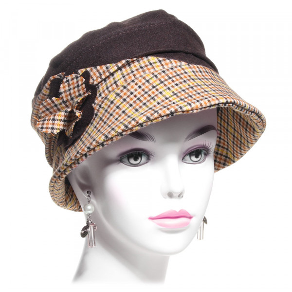 Chapeau tartan et laine marron